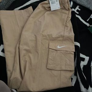 New women nike cargos
